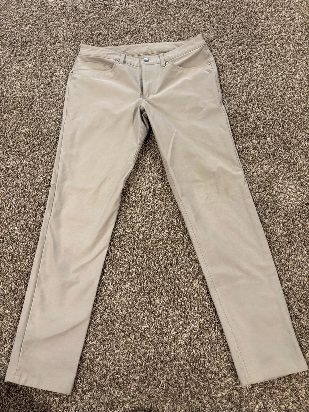 Lululemon Men’s Straight pants in Light Beige